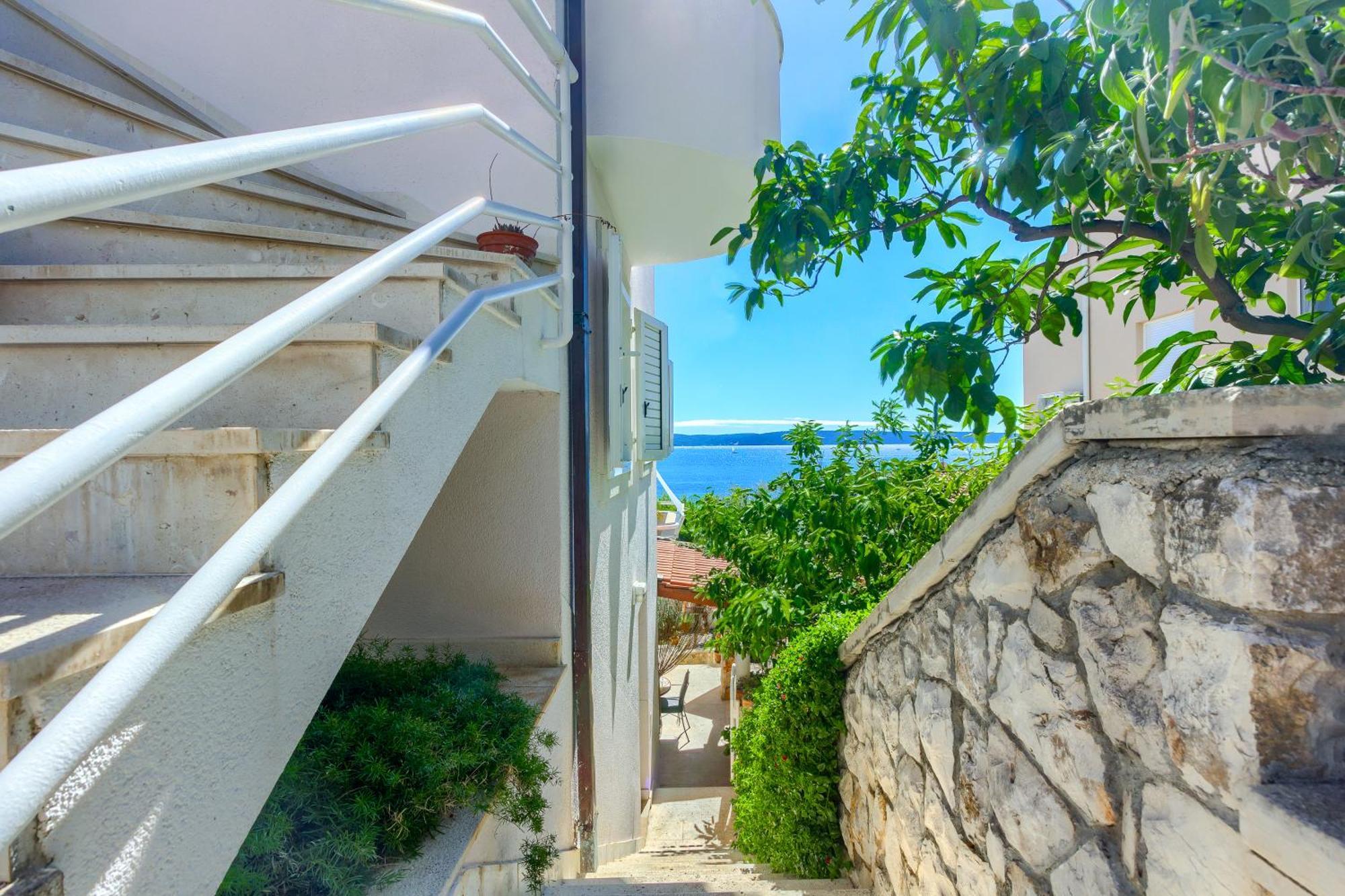 Apartments Meri Trogir Exterior photo